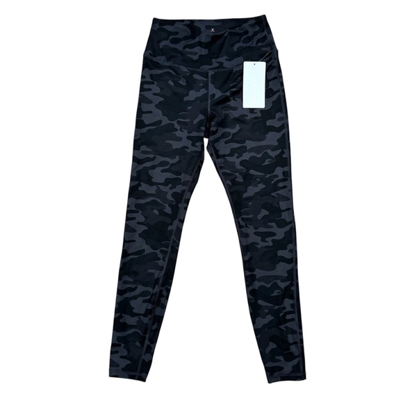 NWT Danskin Black Camouflage Leggings Size Small - Picture 1 of 8
